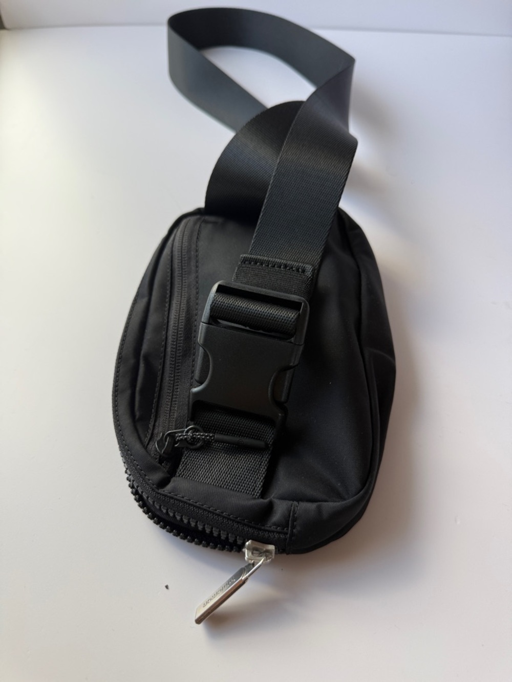 lululemon athletica Black Minimalist Belt Bag - Picture 5 of 5